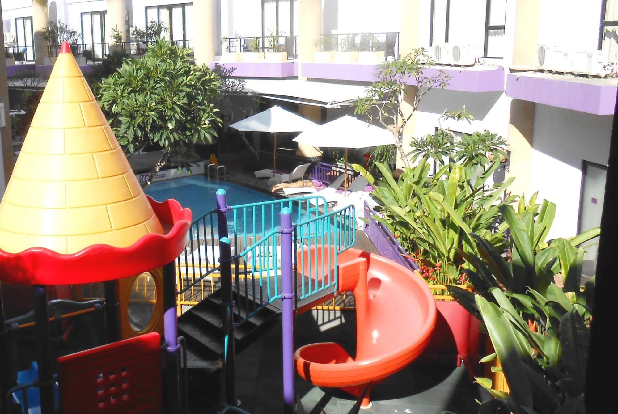 Kuta Central Park Hotel מראה חיצוני תמונה