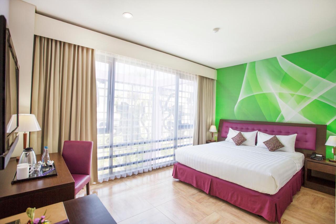 Kuta Central Park Hotel מראה חיצוני תמונה