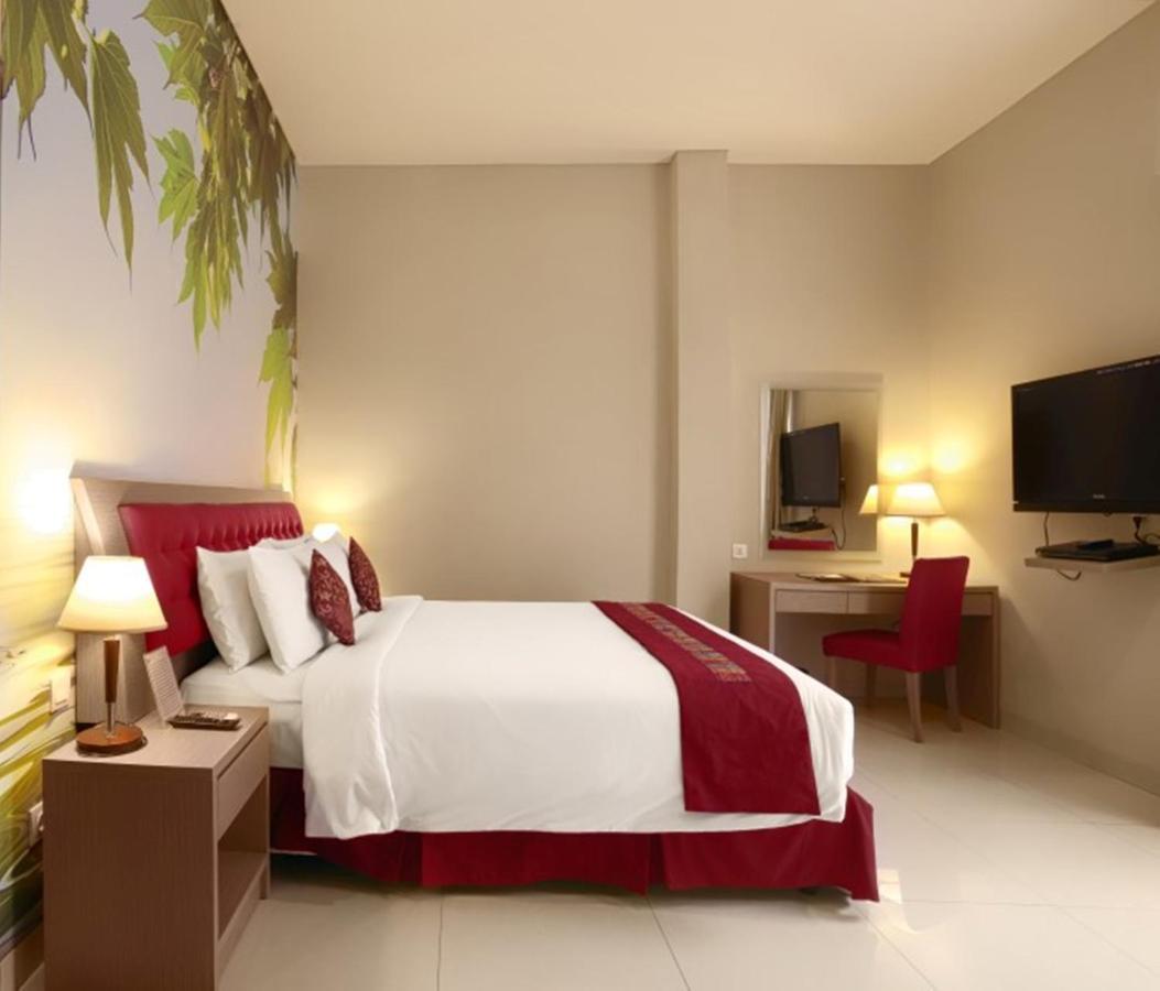 Kuta Central Park Hotel מראה חיצוני תמונה