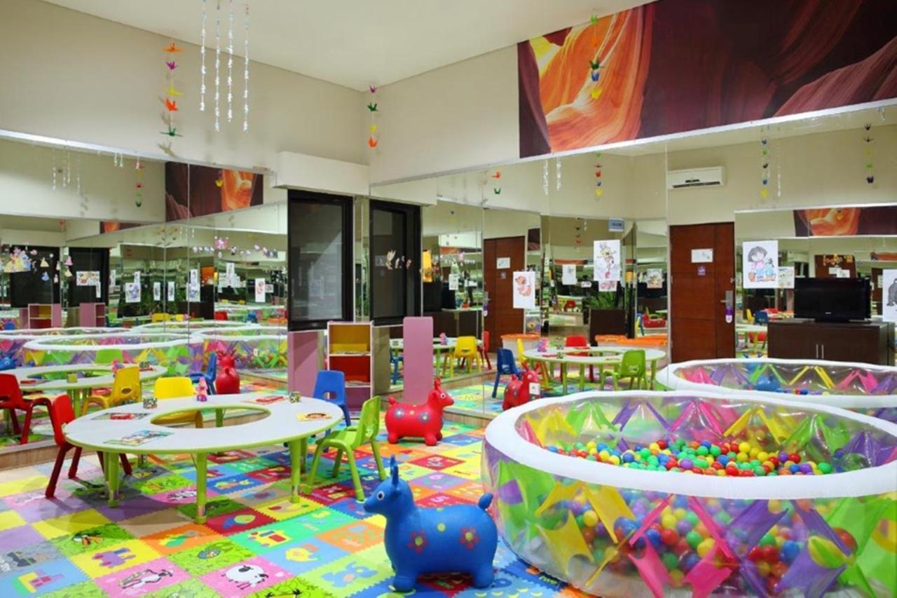 Kuta Central Park Hotel מראה חיצוני תמונה