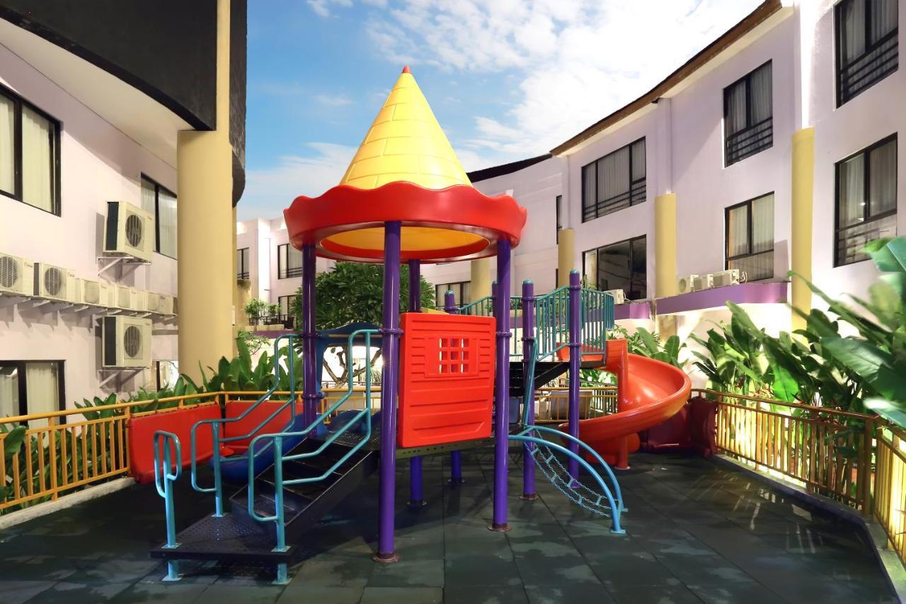 Kuta Central Park Hotel מראה חיצוני תמונה