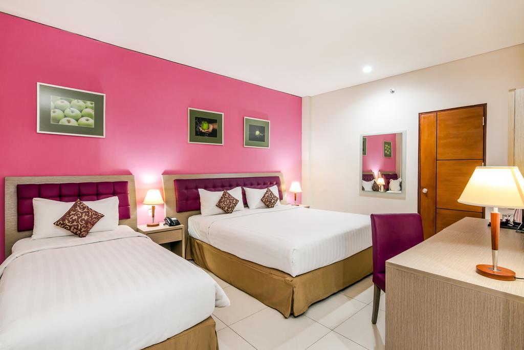 Kuta Central Park Hotel מראה חיצוני תמונה