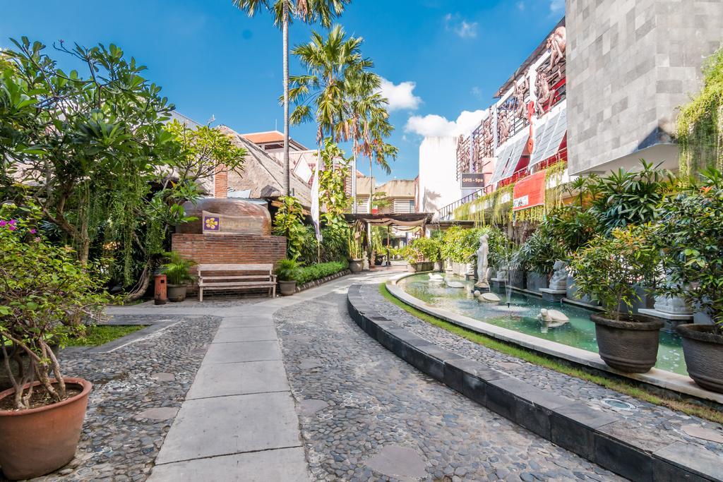 Kuta Central Park Hotel מראה חיצוני תמונה