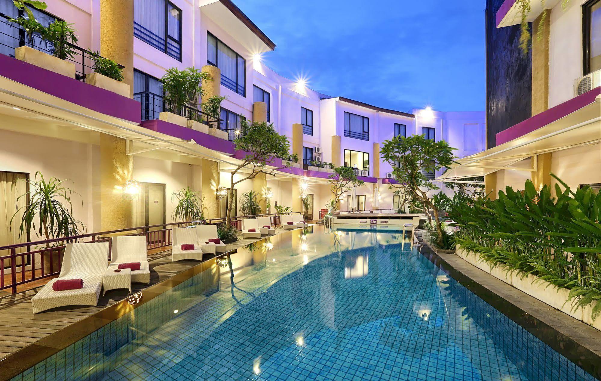 Kuta Central Park Hotel מראה חיצוני תמונה