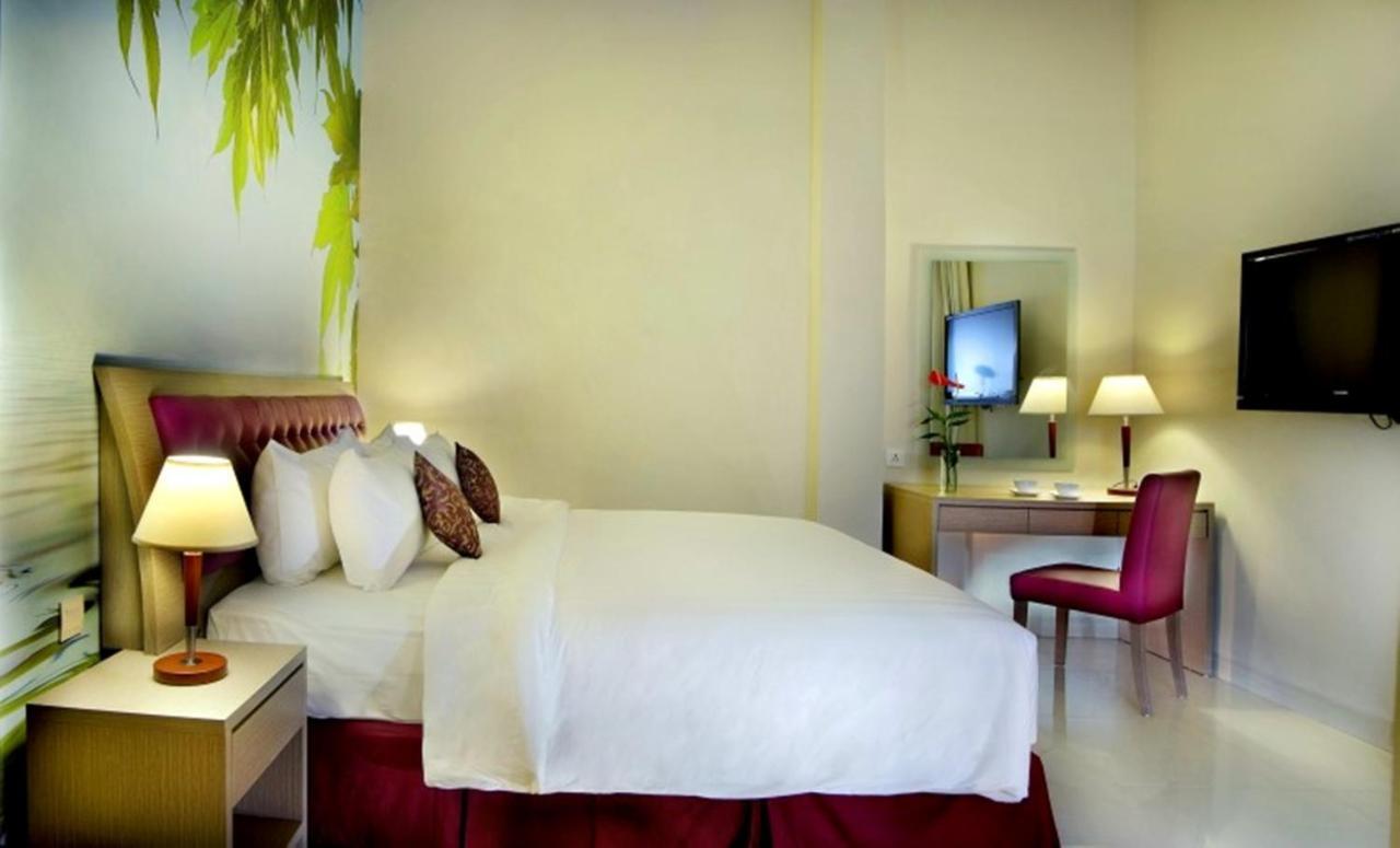Kuta Central Park Hotel מראה חיצוני תמונה