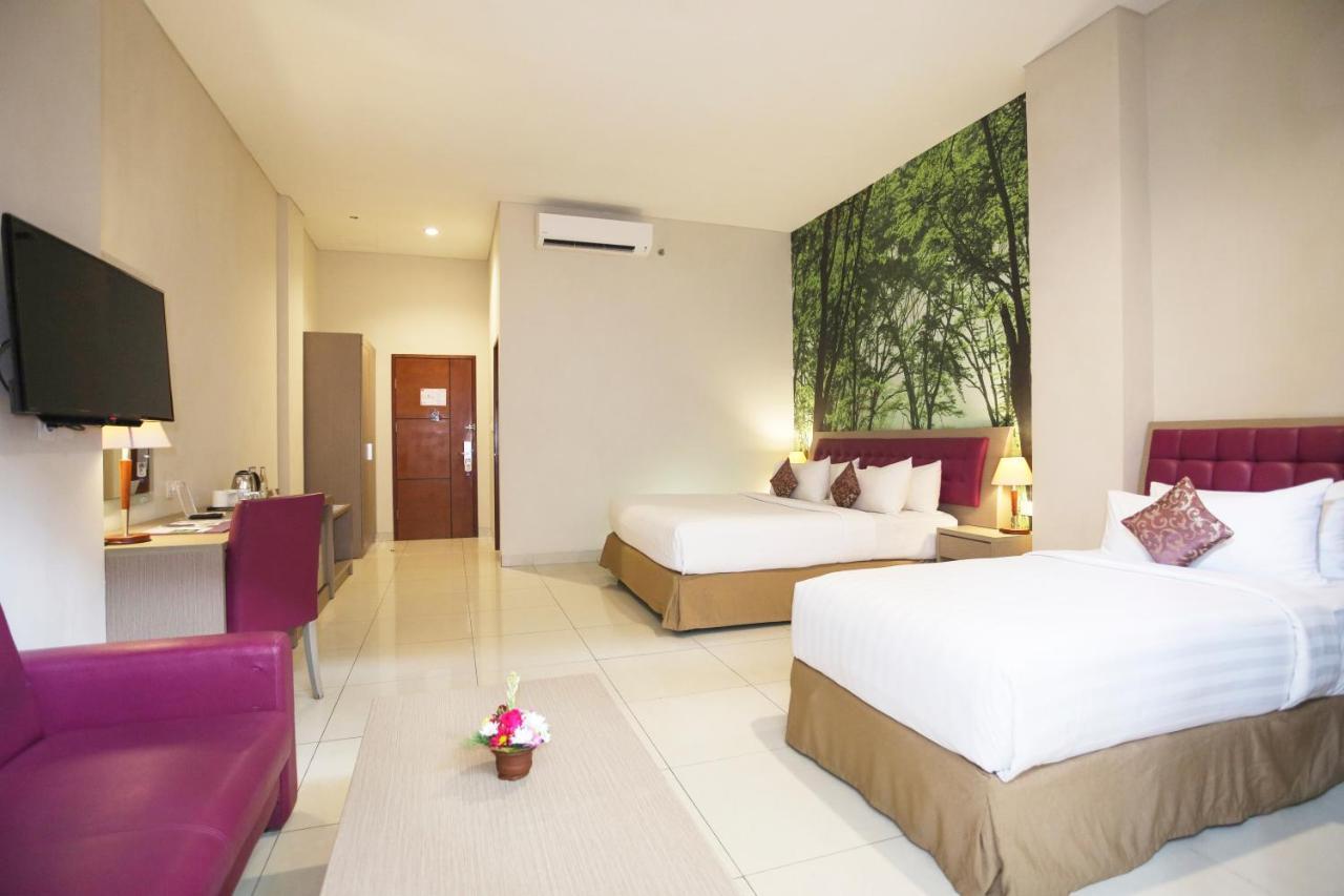 Kuta Central Park Hotel מראה חיצוני תמונה