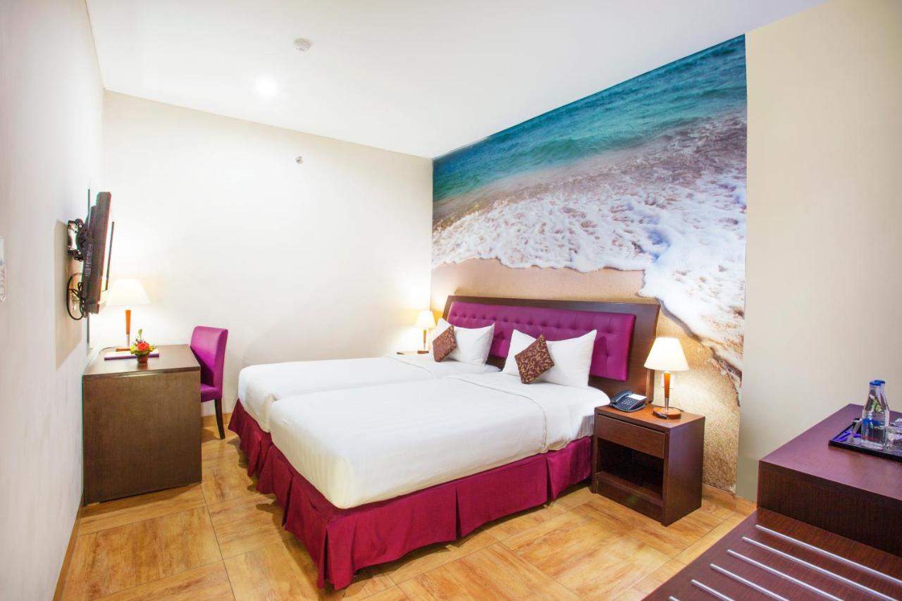 Kuta Central Park Hotel מראה חיצוני תמונה